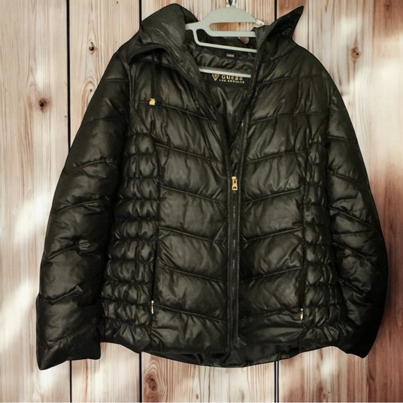 Guess puffer winter jacket size XL. - Picture 2 of 6